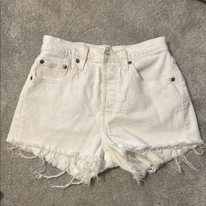 Levi’s 501 shorts white